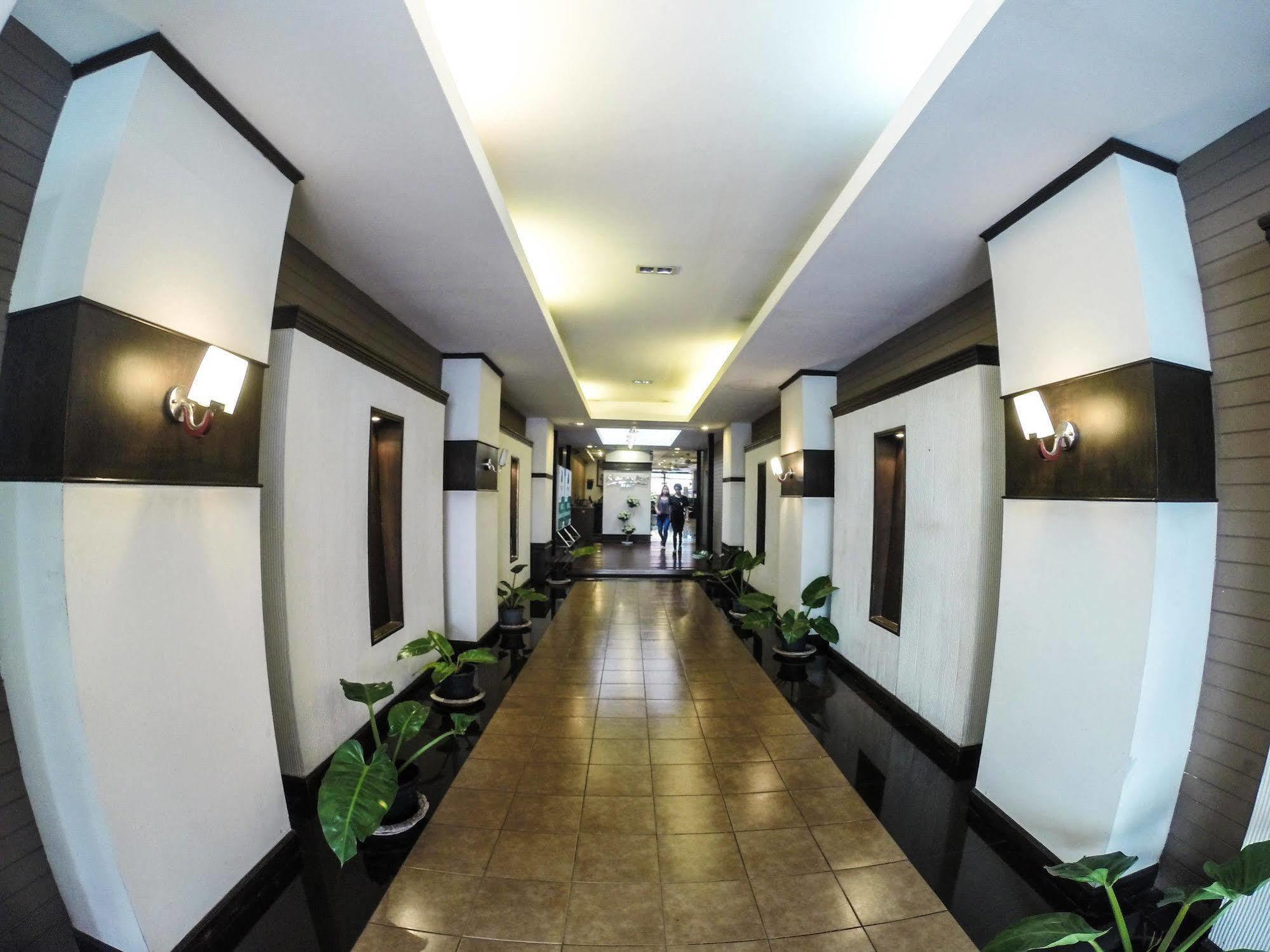 Khaosan Park Resort Bangkok Ngoại thất bức ảnh